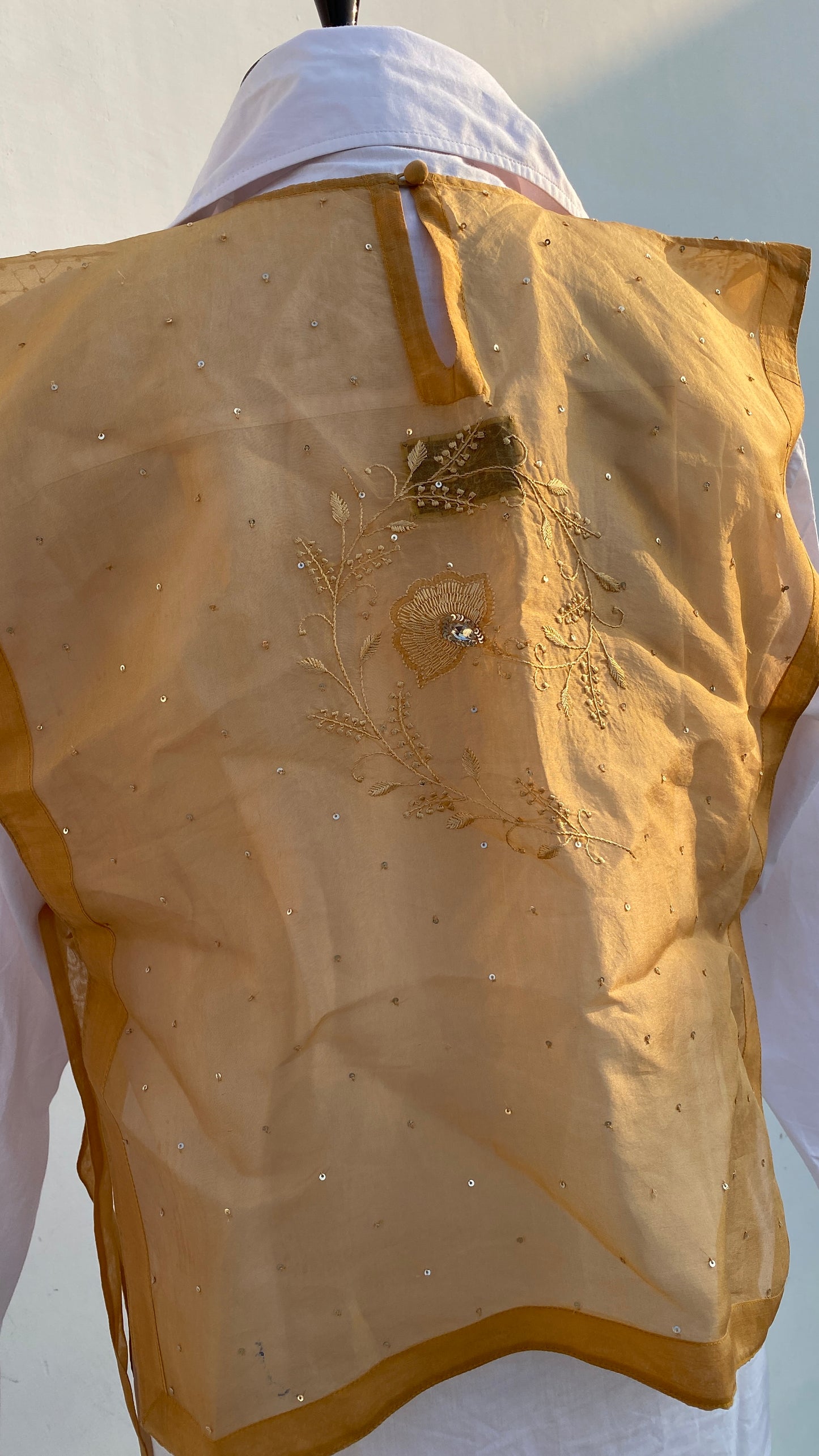 Gold Jaali Bib
