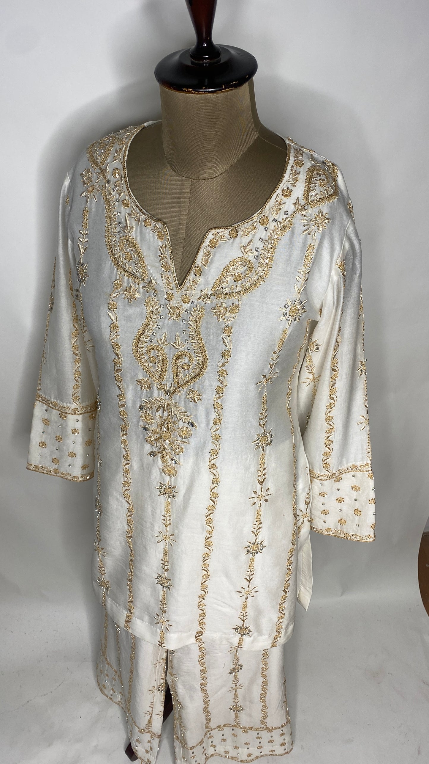 Ivory Chanderi Chikankari & Stonework Kurta Set