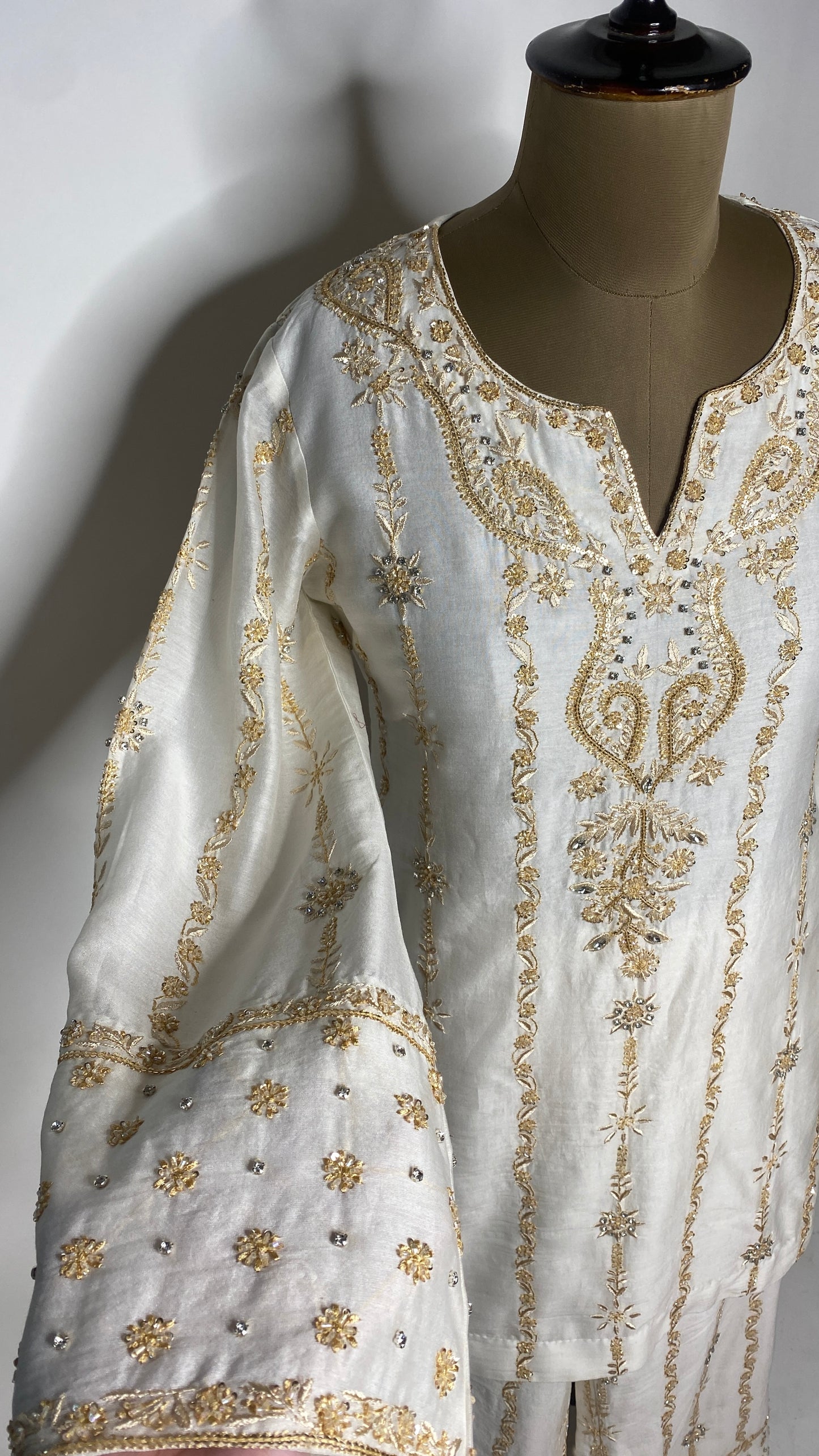 Ivory Chanderi Chikankari & Stonework Kurta Set