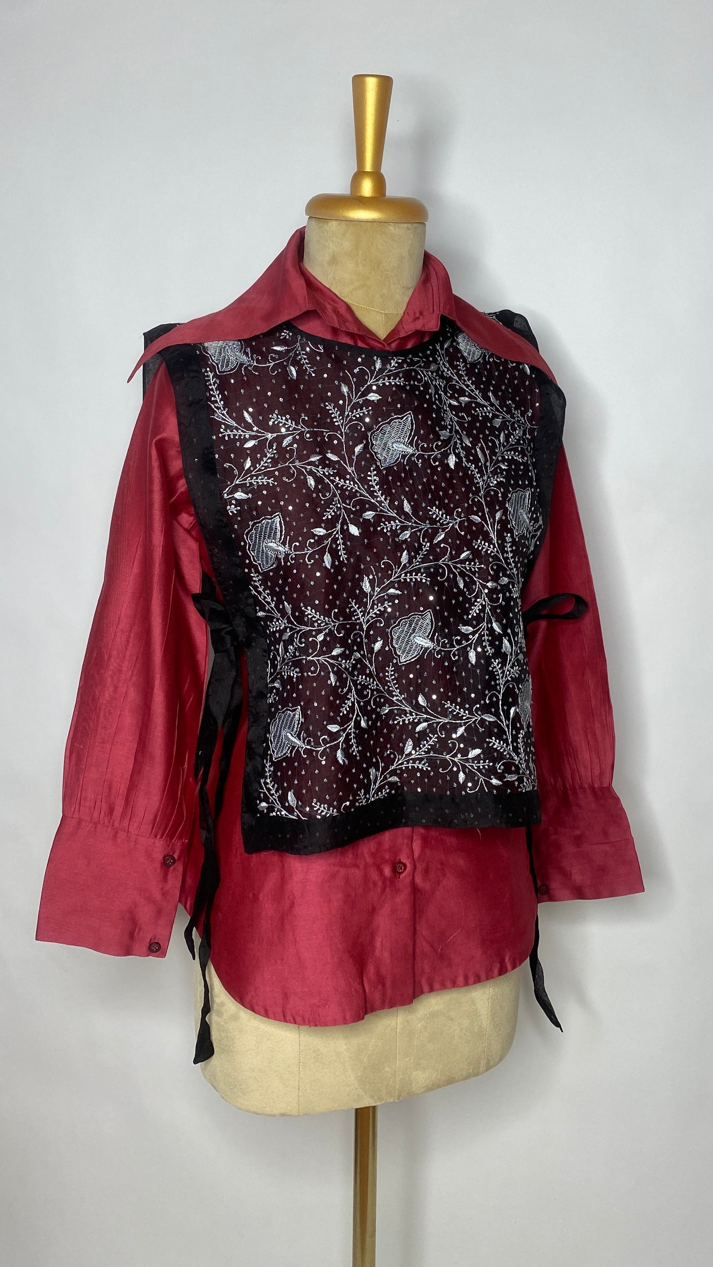 Black Jaali Bib