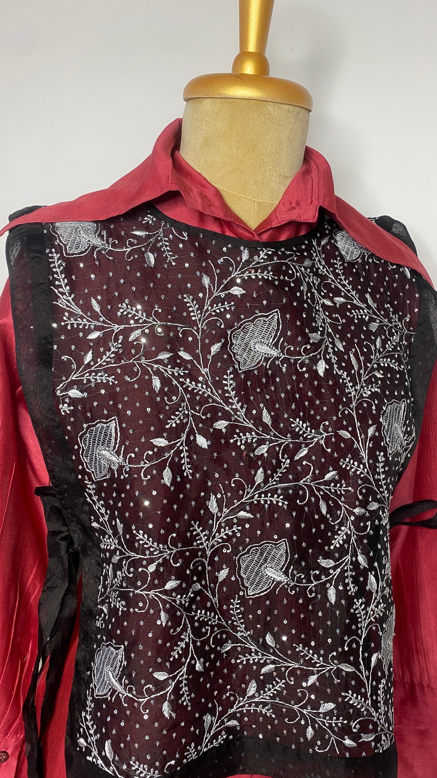 Black Jaali Bib