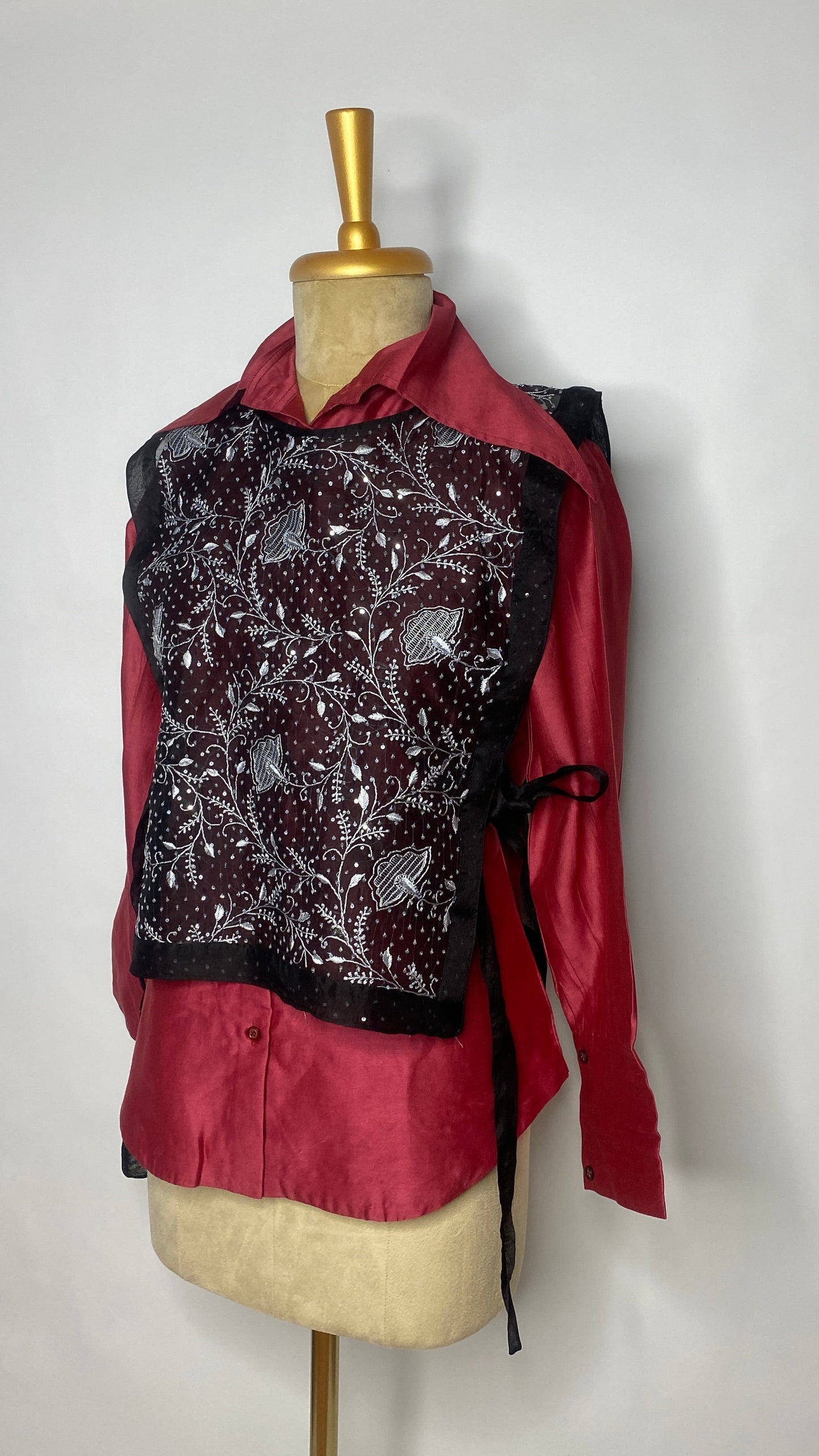 Black Jaali Bib
