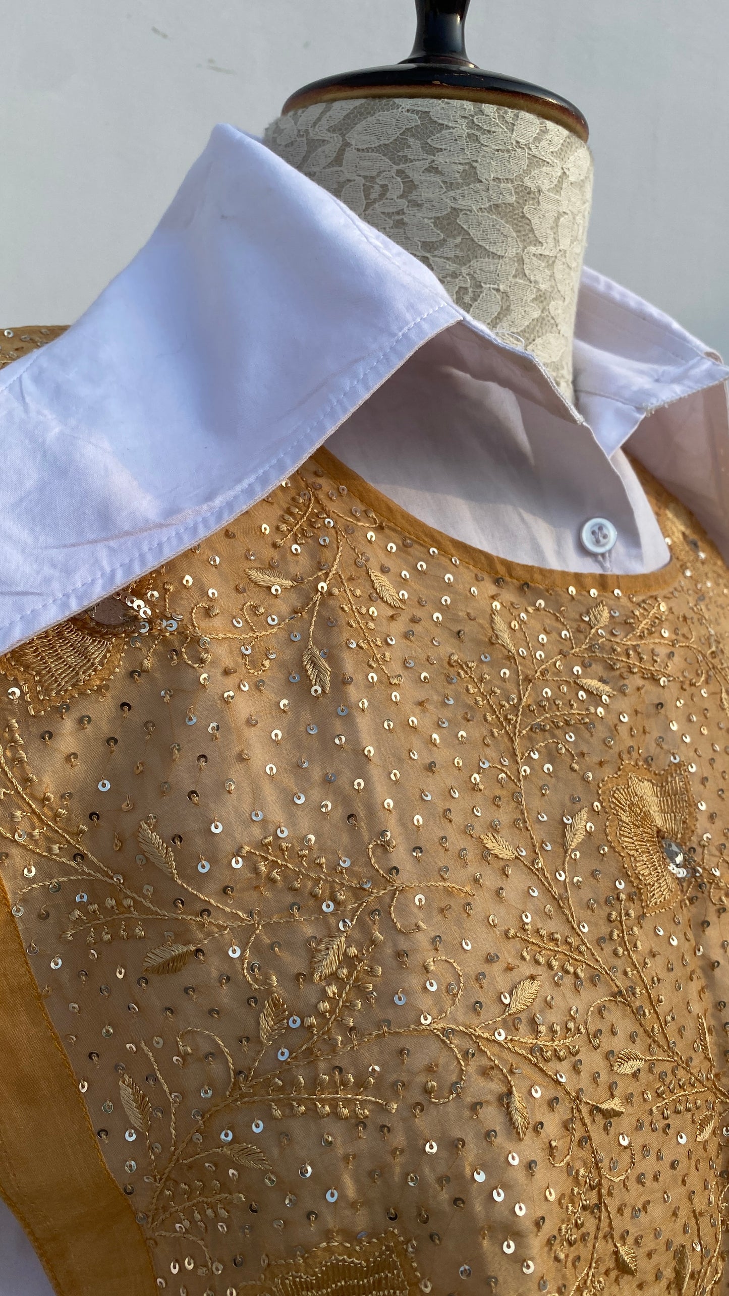 Gold Jaali Bib