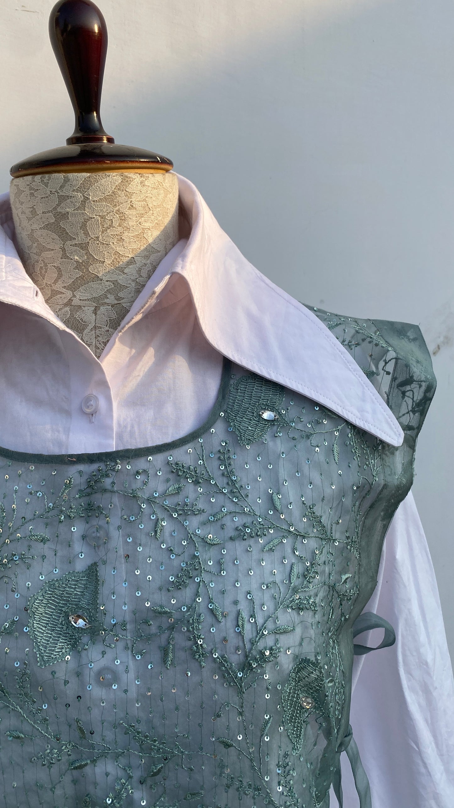 Slate Blue Jaali Bib