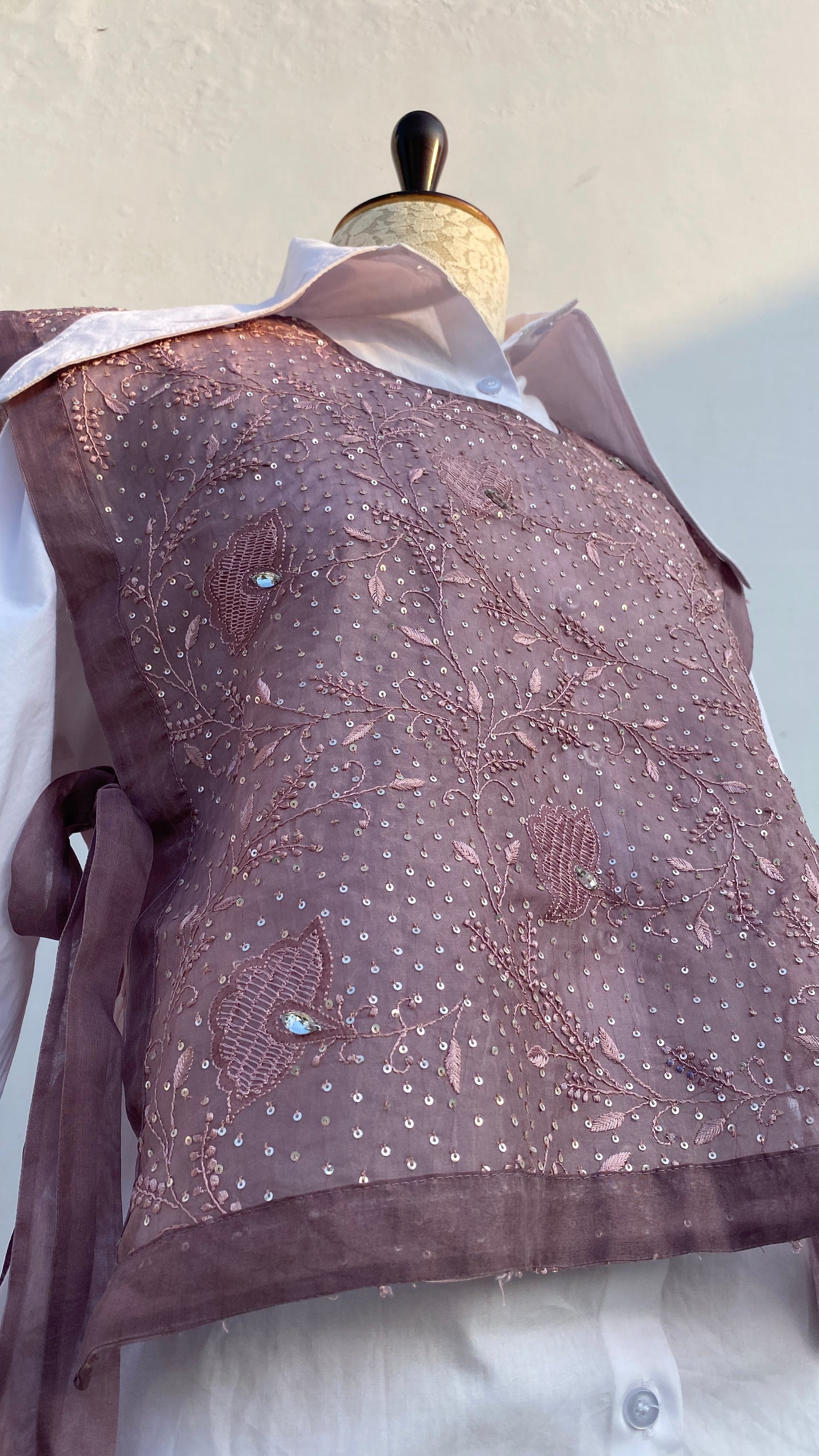Dusty Mauve Jaali Bib