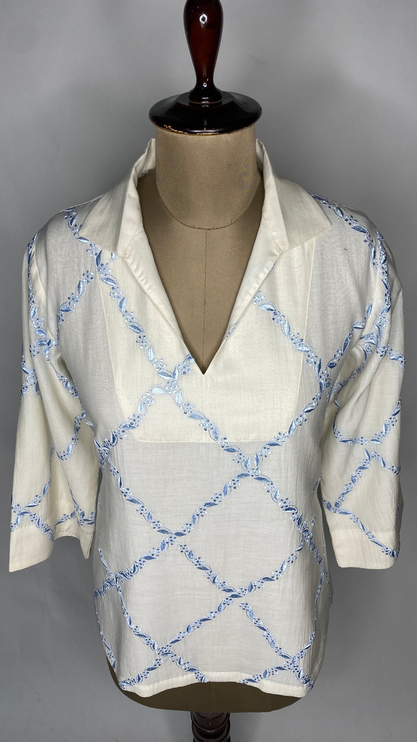 White Collared Chikankari Top