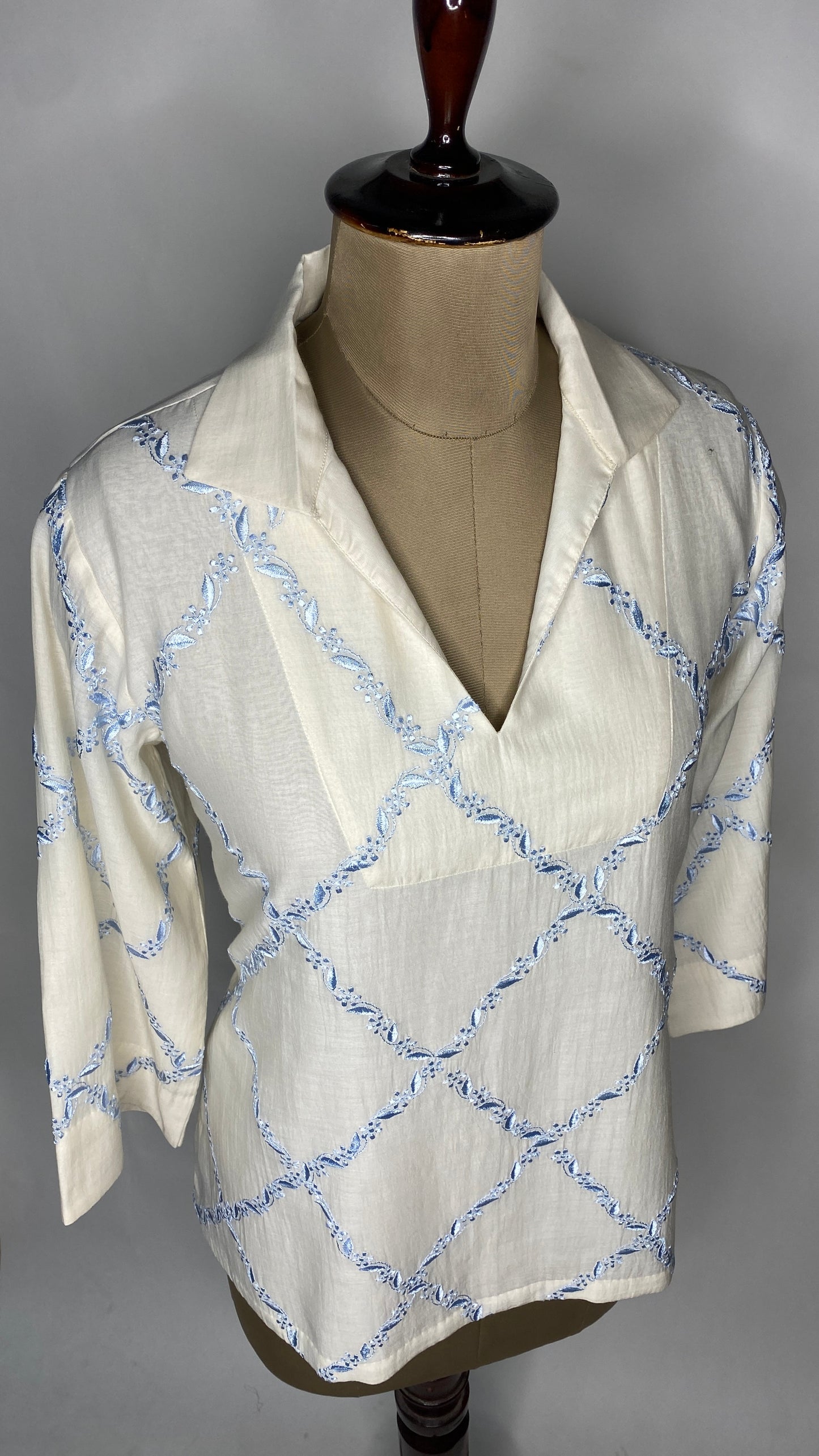 White Collared Chikankari Top