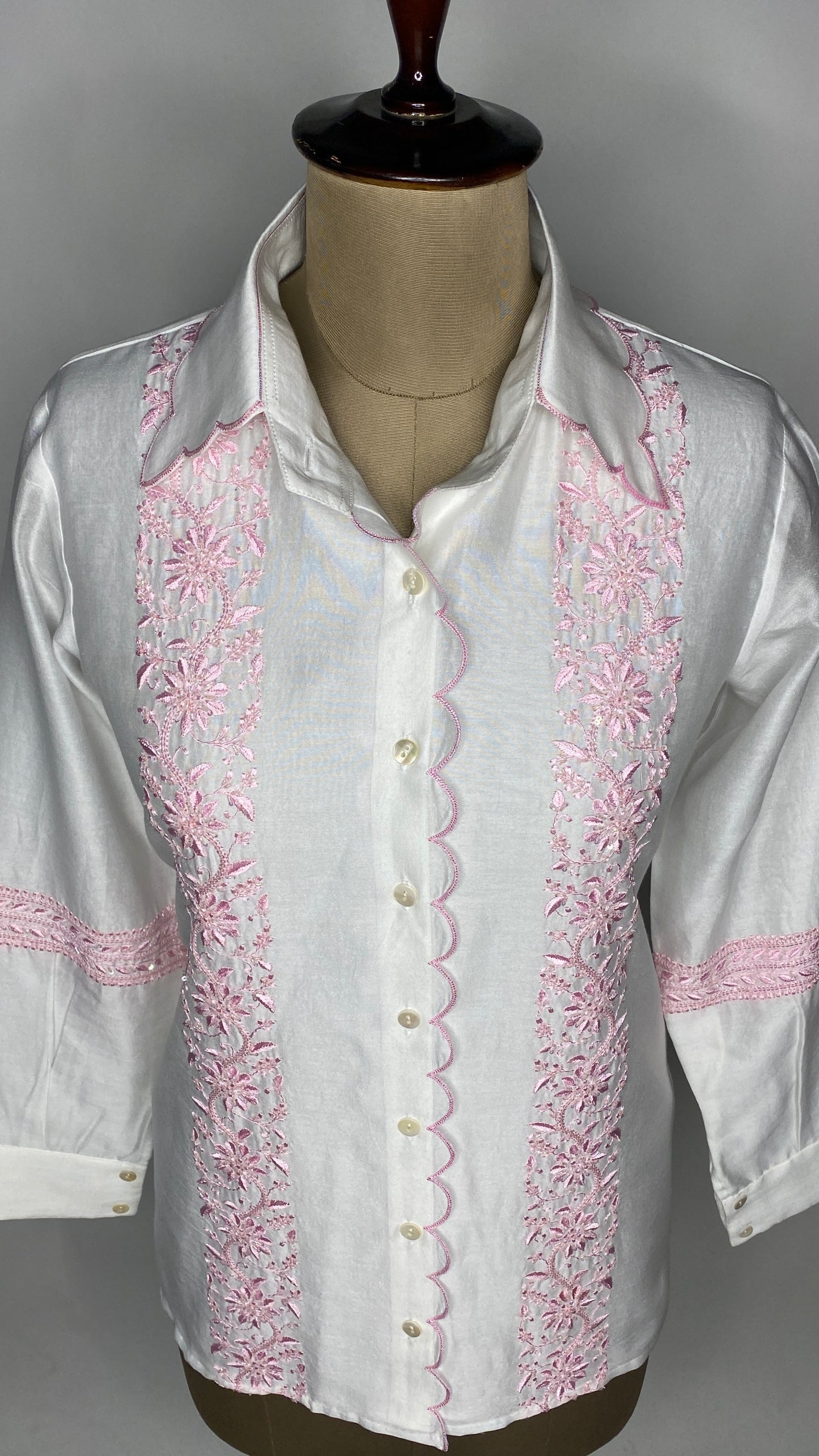 White Scallop Collar Chikankari Shirt