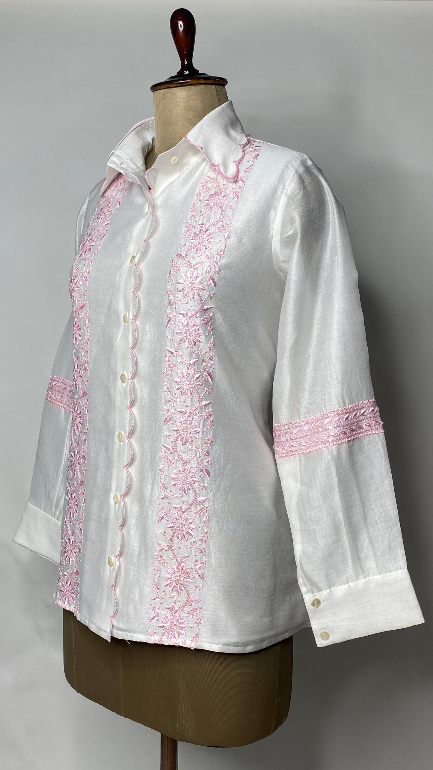 White Scallop Collar Chikankari Shirt